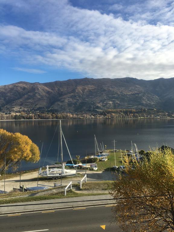Luxury On Lakeside Wanaka Bagian luar foto